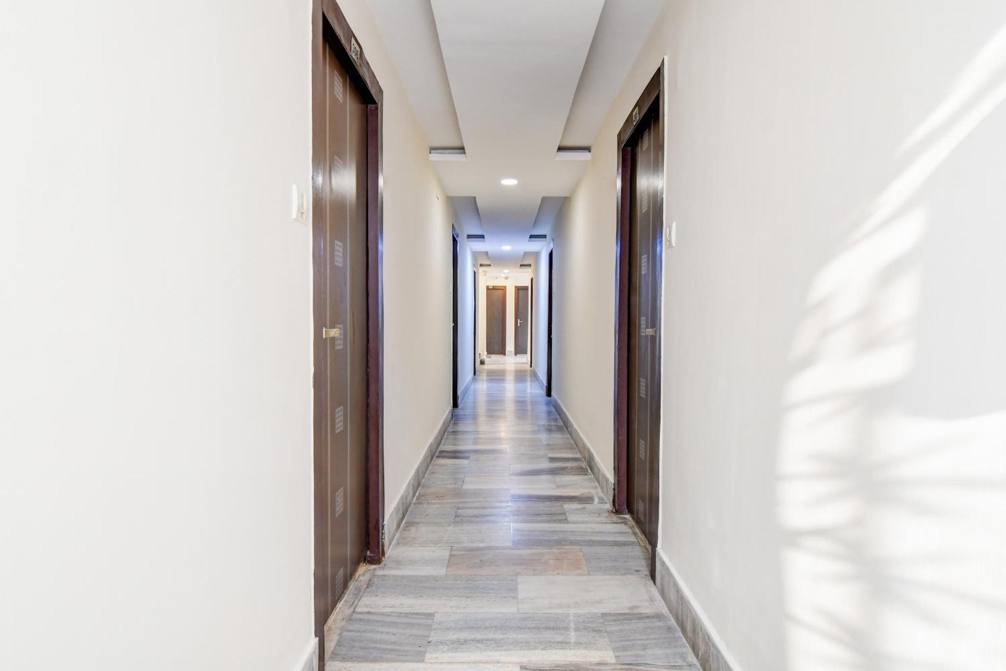 Super Hotel O Sarat Bose Road Formerly Shree Guest House كولكاتا المظهر الخارجي الصورة